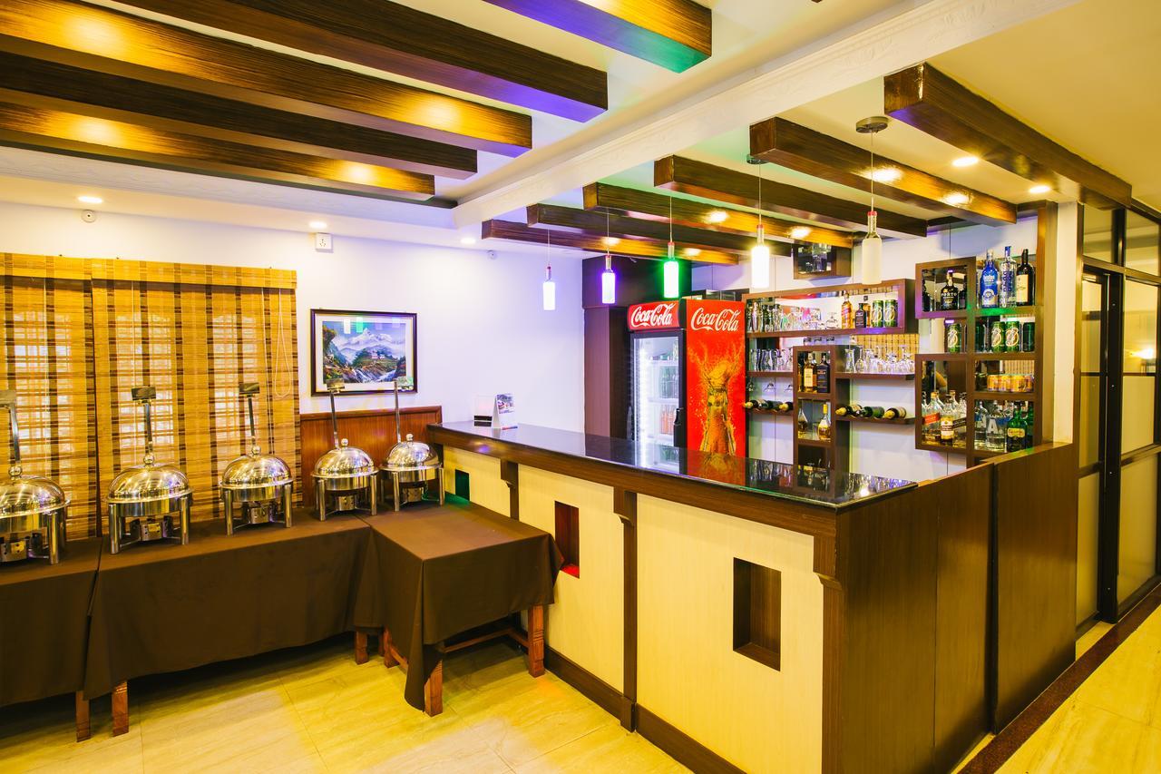 Hotel Romantica Pokhara Ngoại thất bức ảnh