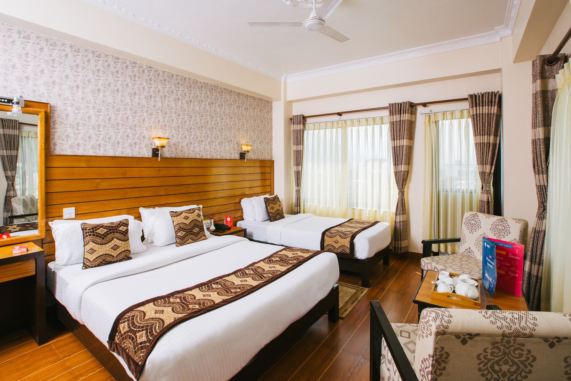 Hotel Romantica Pokhara Ngoại thất bức ảnh