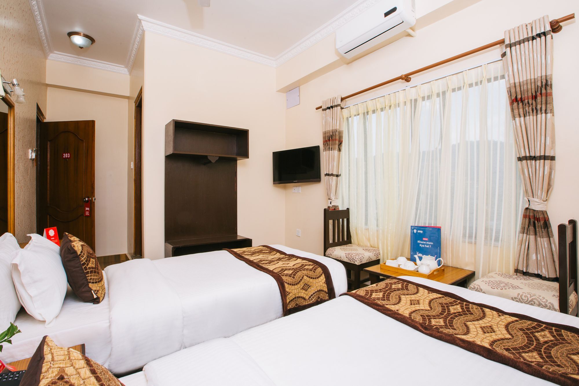 Hotel Romantica Pokhara Ngoại thất bức ảnh
