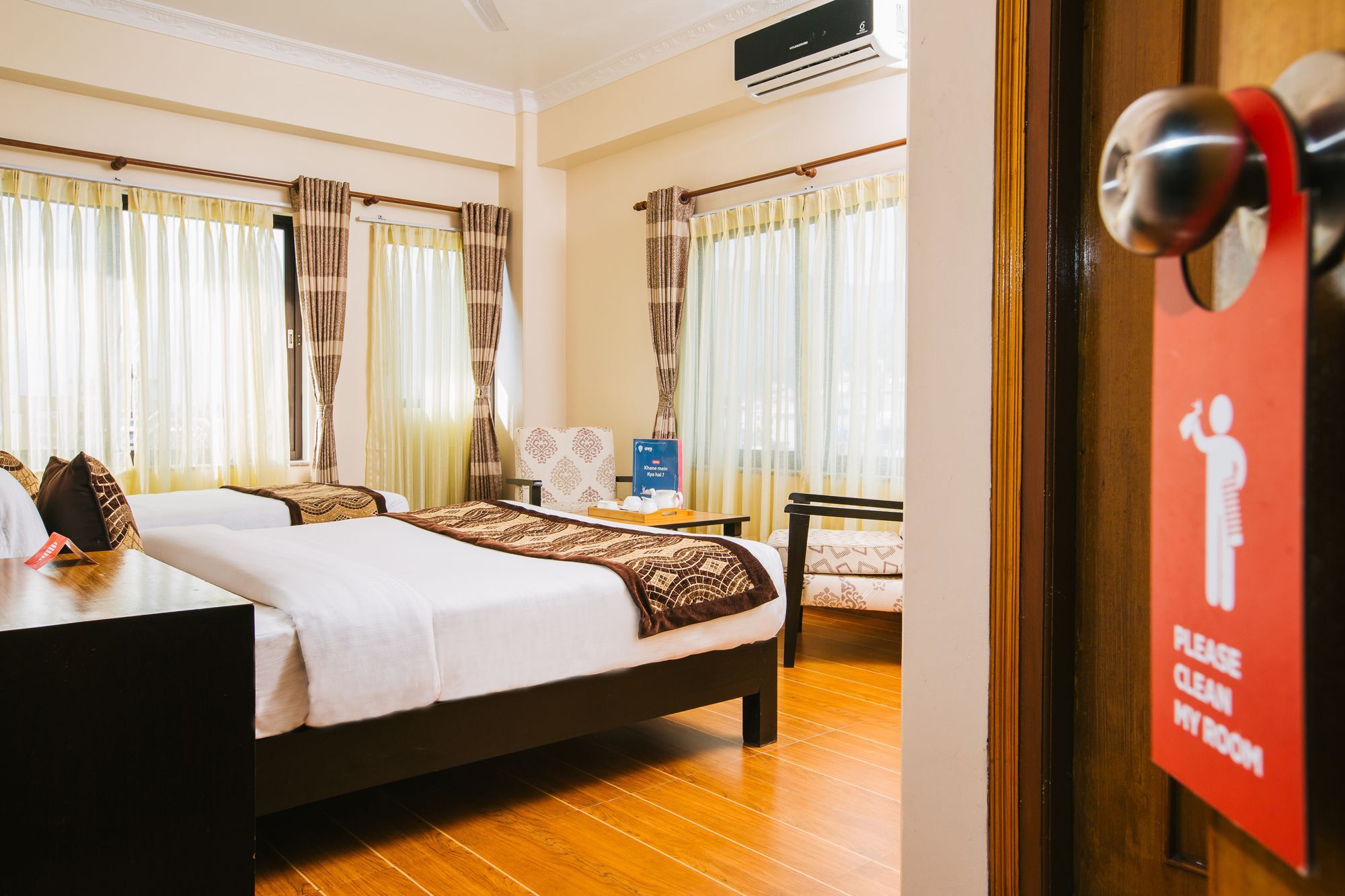 Hotel Romantica Pokhara Ngoại thất bức ảnh