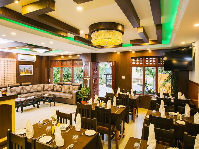 Hotel Romantica Pokhara Ngoại thất bức ảnh